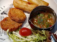 特色小食拼盘春卷鱼饼-泰椰里·泰国餐厅(智慧城广百广场店)