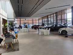 -宁波宝信宝马4S店(江北日湖店)