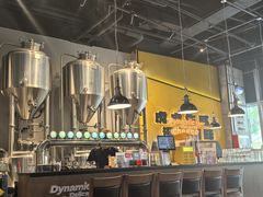 -HUZI虎滋精酿餐吧(京西大悦城店)