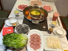 -小天鹅火锅·一线江景洪鼎旗舰店(洪崖洞店)