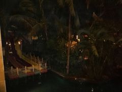 -三亚湾海居铂尔曼度假酒店