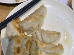 -三好食堂(煎饺·馄饨·肉饼米线·盛世广场店)