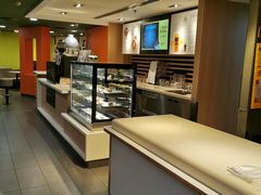 面包甜点陈列柜-麦当劳(世界城广场店)
