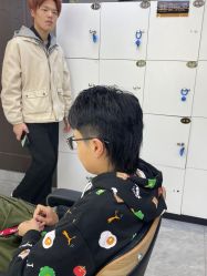 -藤野造型烫发染发