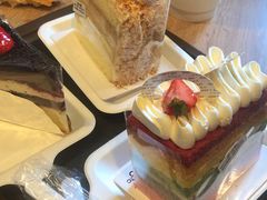 彩虹酸奶切片蛋糕-85度C(深圳佳宁娜店)