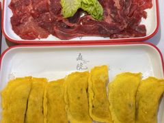 -毛辣果·贵州红酸汤牛肉火锅(西单店)