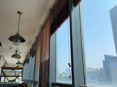 -豪客嘉族·麦尼顿西餐厅(乐福天下店)