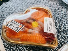 -七鲜超市(瑞虹天地太阳宫店)