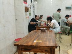 大堂-凡老头米线砂锅(古荡新村西粮站)