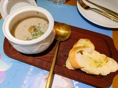 奶油蘑菇汤-HELLO MUSAE 拾光缪斯餐厅·纯正希腊风味(苏州中心店)
