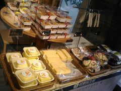 -昆明冠生园·蛋糕·面包(南强街店)