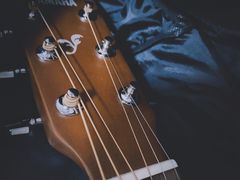 -八度音乐吉他教室(汉广店)