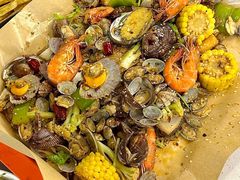 -老东镇啤酒屋海鲜加工·蒸汽海鲜·海鲜烧烤(台东店)