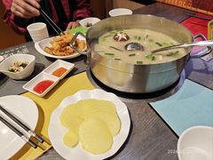 -四季喧黔味豆米火锅(万达广场店)