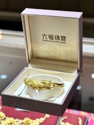 -六福珠寶(百联南方购物中心店)