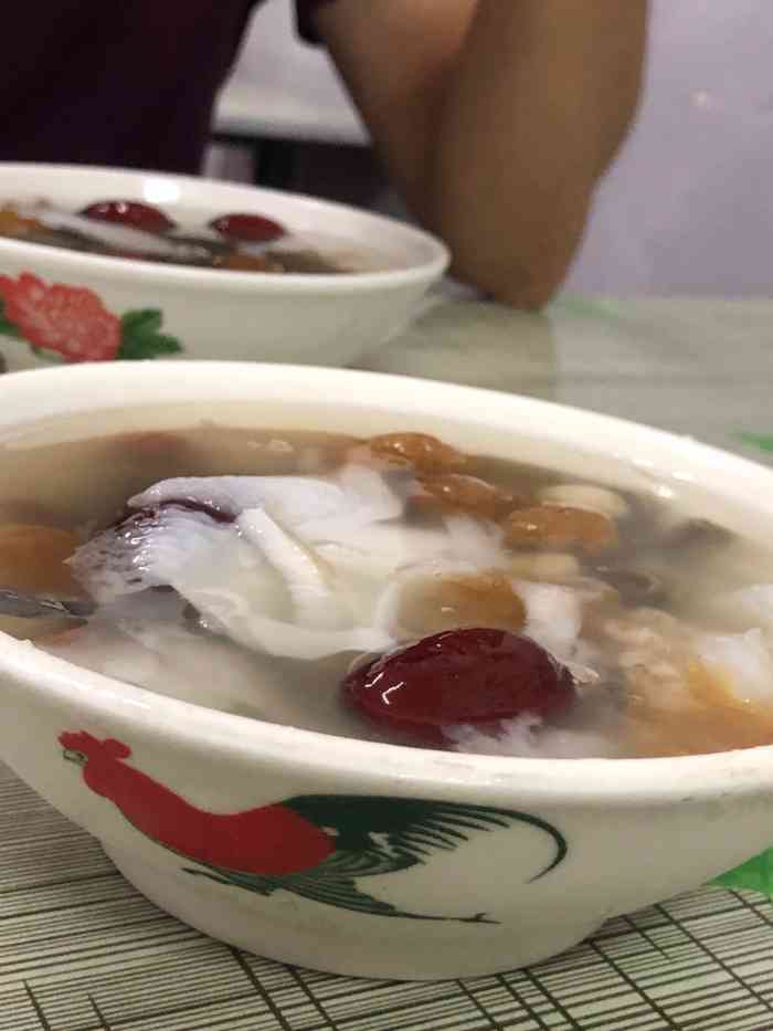 公鸡碗清补凉-"环境:小店但挺干净.服务:一般般.椰."-大众点评移动版