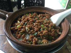 招牌鹅乸煲仔饭-阳江河堤老牌曾记美食