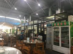 大堂-四川小胡子海鲜(丁村万人海鲜广场店)