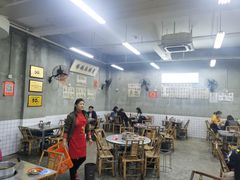 大堂-咏勝锑锅麻辣烫(净居寺路总店)
