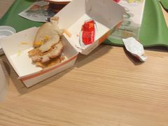 -麦当劳(轻轨曹杨路店)