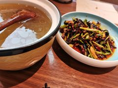 -有红鸡毛店·川菜(建设路店)