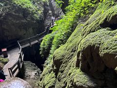 -龙水峡地缝景区