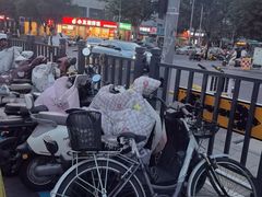 -内蒙焖面大盆骨餐馆(山大路店)