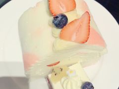 树莓蛋糕卷-大中华希尔顿酒店-念自助餐·嗨啤·小龙虾