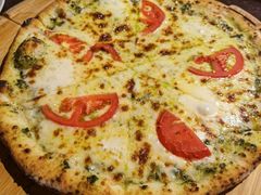 罗勒芝士披萨-BISTROFIORE美伊娜(伊犁南路店)