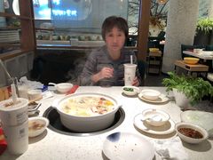 -三人行骨头王火锅(长寿店)