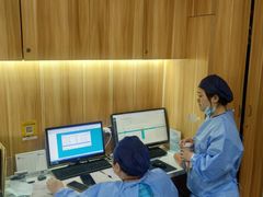 -上海仁爱医院口腔科 · 种植