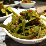 对于重口味的我来说，觉得少了点啥！藕片吃在嘴里太生了