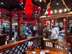 -老滇山寨•云南特色菜•地方菜•民族风情歌舞表演(金碧店)