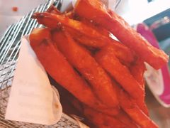 -I HOLIC艾豪丽披萨(KKone店)