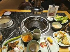-釜御山海鲜烤肉火锅自助(新城市中心店)