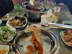 -金滏山烤肉·海鲜·火锅自助餐厅(襄阳万达店)