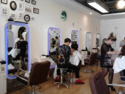 点击看大图 店内环境-尚·丹尼Hair