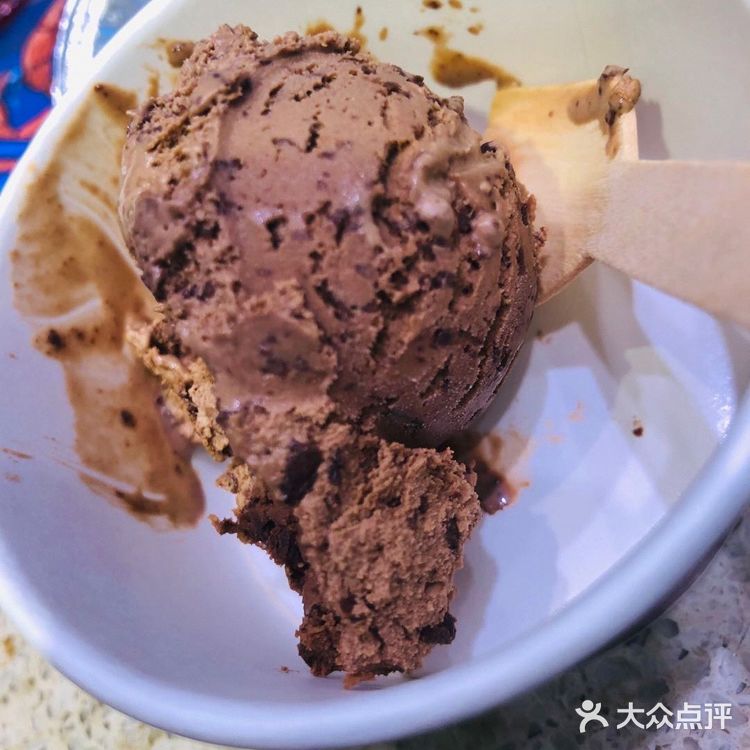 自助是肯定吃不回来的，以我的饭量就是去吃个新鲜