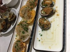 蒜蓉粉丝蒸扇贝-琼大师东方烤乳猪(亚特兰蒂斯店)