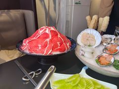 -鲜入唯煮·港式海鲜牛肉火锅(金宝街店)