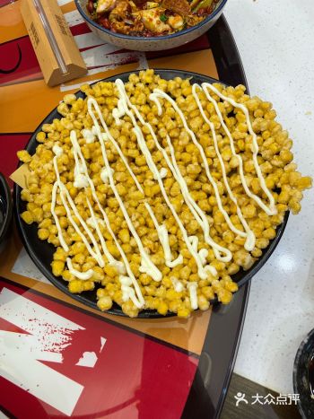 点了三种味道的龙虾，原味，蒜泥，十三香，感觉还是原味