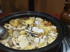 -菌之家·专业纯野生菌火锅·特色炒菌
