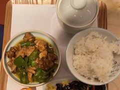 -老乡鸡(上海白玉兰广场店)