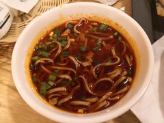 -十三朝牛馍王擀面皮(骡马市店)