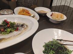 -海派悦庭·海胆烧麦·新融合菜(凯德广场店)