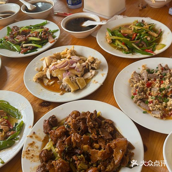 新明柴火饭店(老市场柴火饭店)