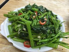 -兴记菜馆
