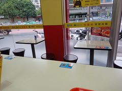 靠窗位-三品王(长堽店)