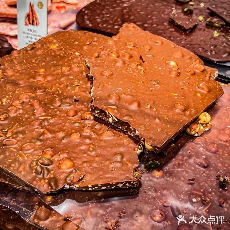 上海首家‼️Laderach巧克力🍫瑞士甜品传奇