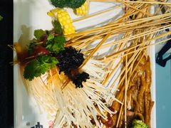 -两三事小郡肝串串香火锅(桂庙店)